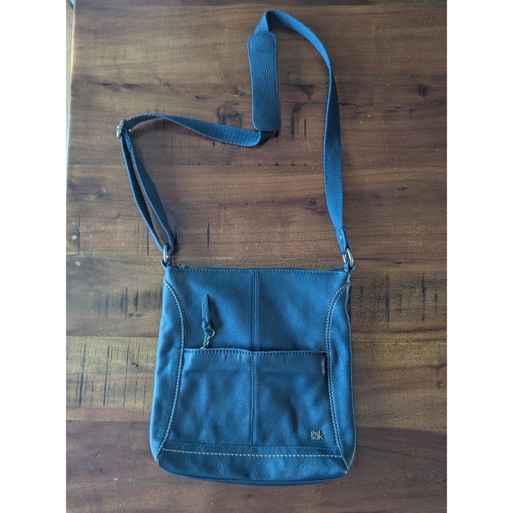 The Sak Lucia Crossbody Bag‎ Navy Blue Pebbled Leather Adjustable Strap Boho EUC